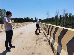聊城市徒駭河馬頰河防洪治理工程莘縣境內(nèi)為徒駭河、馬頰河兩條線路，河道軸線距離共81KM，共有建筑物51座：橋梁16座，排水閘35座（其中7座維修）。目前，莘縣境內(nèi)新建或改建建筑